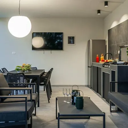 Flensburgia - Peaceful Garden Hideaway Apartment
