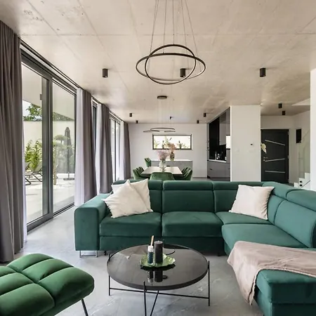 Apartment Flensburgia - Peaceful Garden Hideaway *